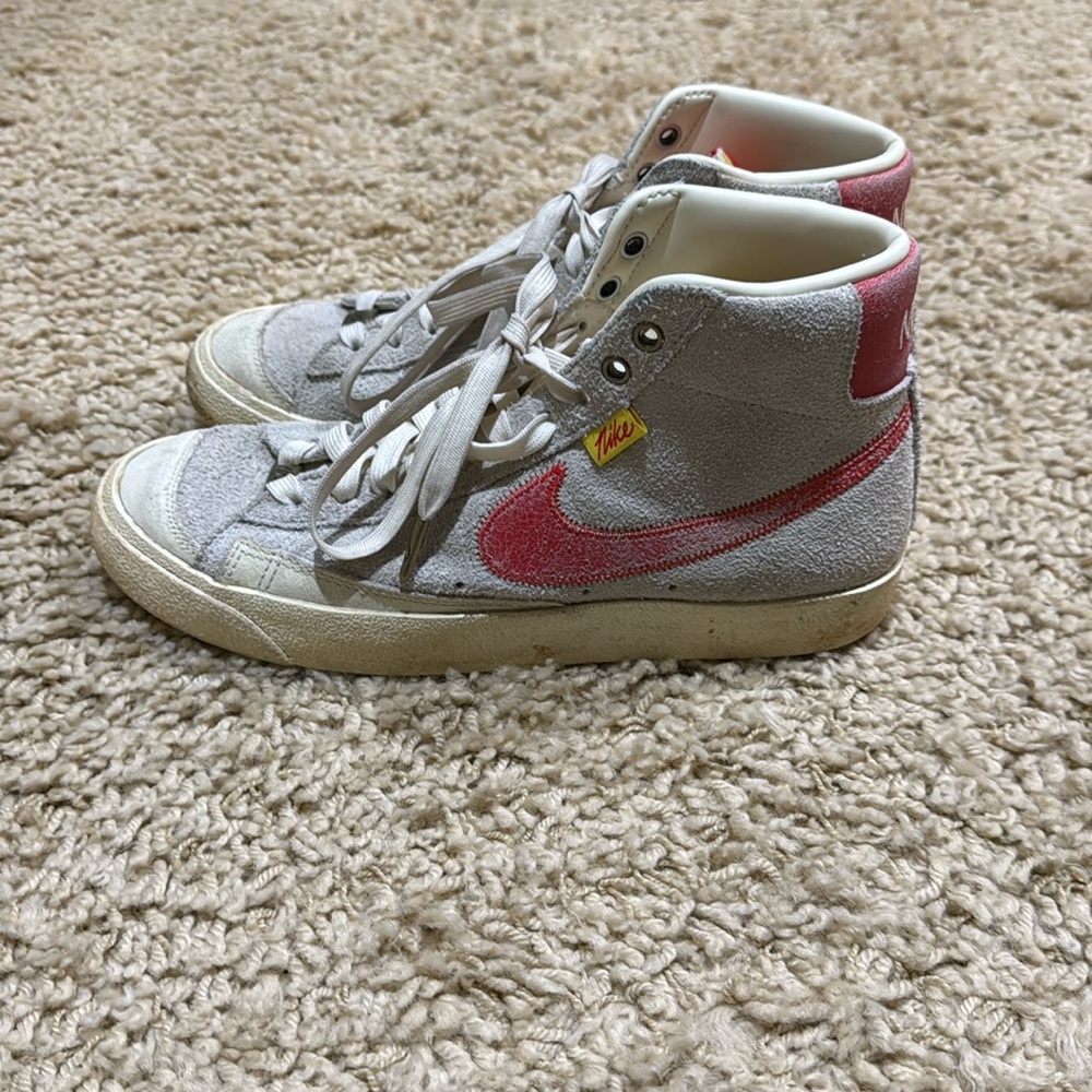 Nike Blazer Mid ‘77 Premium Test of Time Sail/Coconut Milk/Pearl White/Red 9.5
